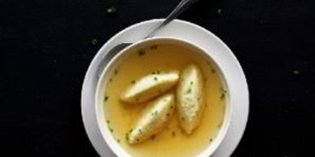 бульон с клецками