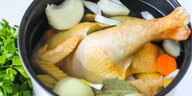 бульон с яйцом