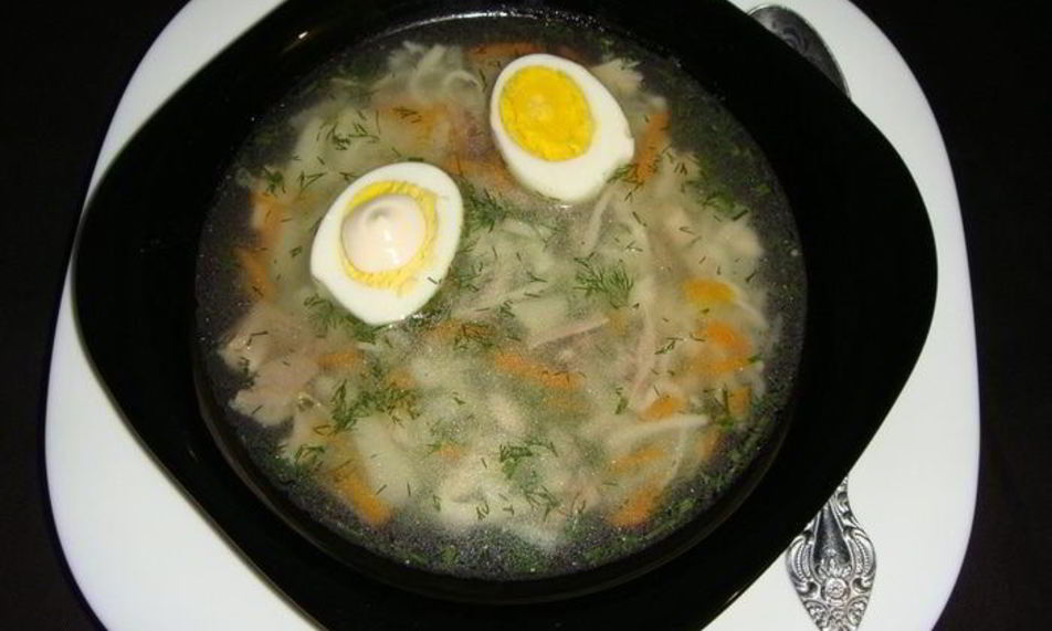 Рецепт домашней лапши на курином бульоне