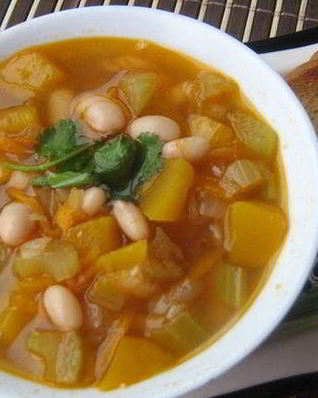 Фасолевый суп на курином бульоне