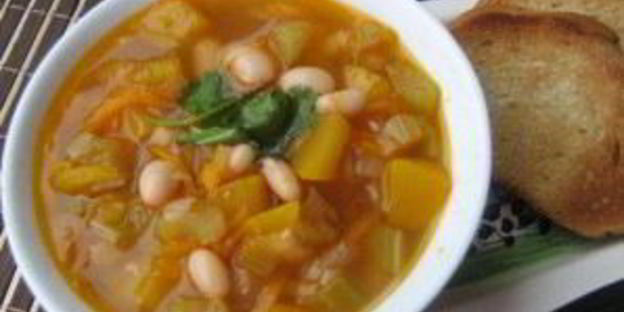 фасолевый суп на курином бульоне