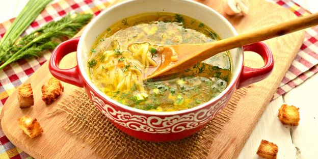 грибной суп-лапша на курином бульоне