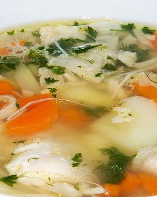 Картофельный суп на курином бульоне
