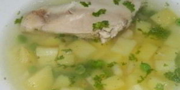 картофельный суп на мясном бульоне