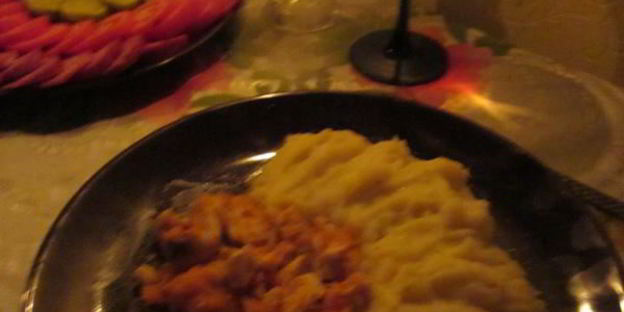 курица тушеная с морковью в бульоне