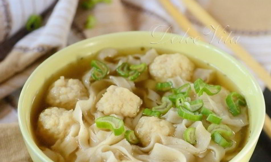 Рецепт лапши в бульоне с рыбными фрикадельками