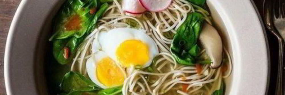 Лапша в грибном бульоне