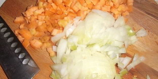 лисички с курицей в бульоне