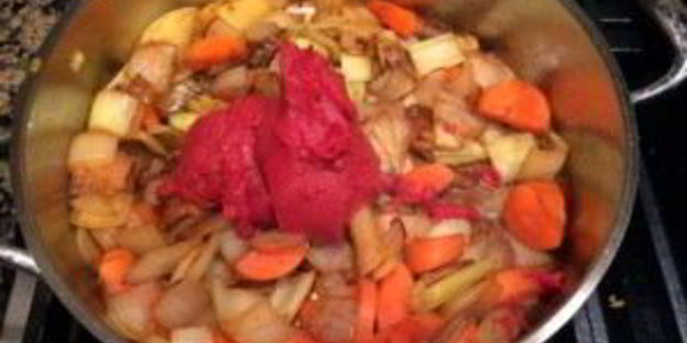 насыщенный говяжий бульон