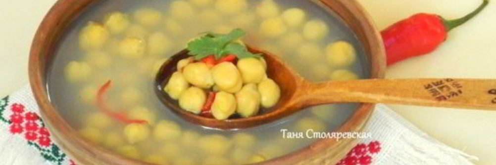 Нутовый суп на курином бульоне