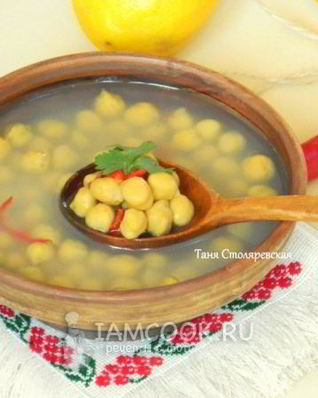 Нутовый суп на курином бульоне