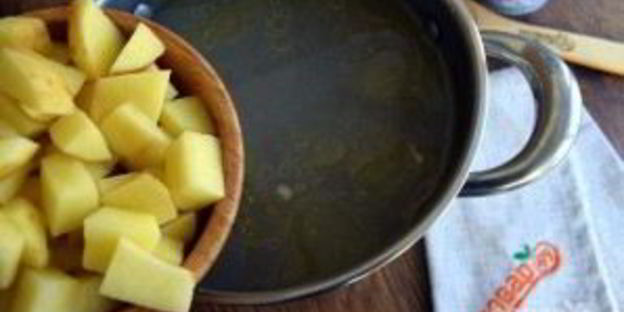 суп из щавеля на курином бульоне