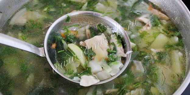 суп с крапивой на курином бульоне