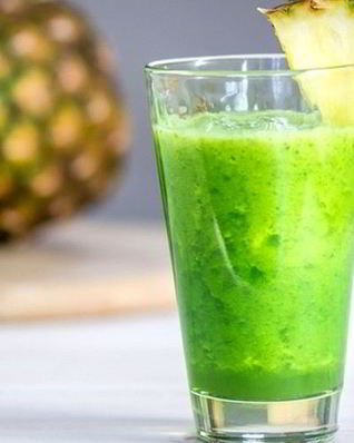 Гаспачо из огурцов и ананаса