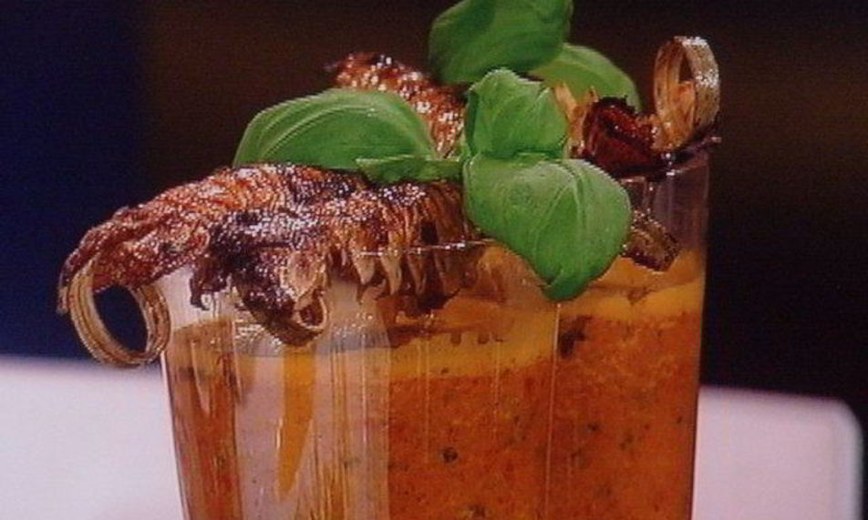 Рецепт гаспачо из паприки с пикантно замаринованной креветкой