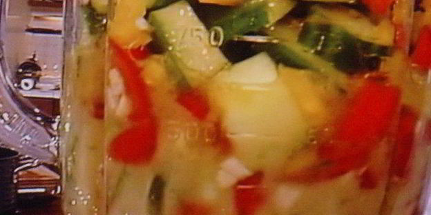 гаспачо из паприки с пикантно замаринованной креветкой