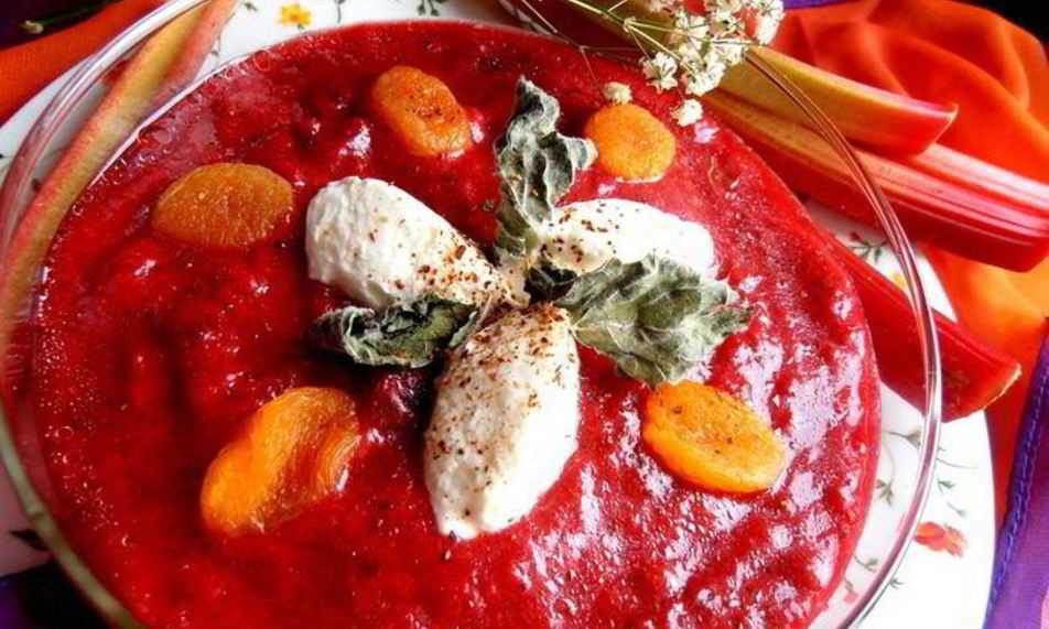 Рецепт гаспачо из ревеня и вишни