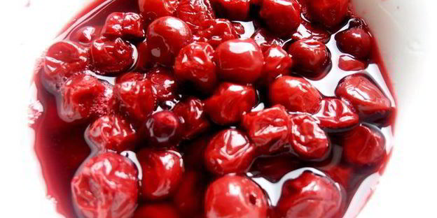 гаспачо из ревеня и вишни