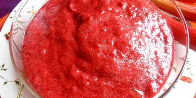 гаспачо из ревеня и вишни