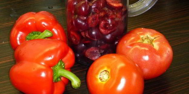 гаспачо с черешней