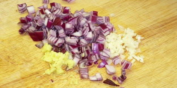 гаспачо с черешней