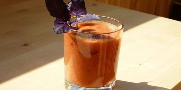 гаспачо с черешней