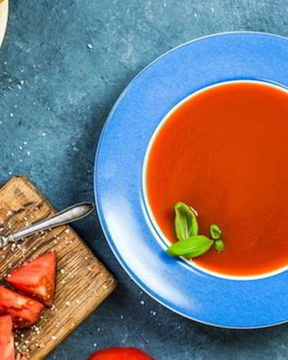 Гаспачо с гранатовым соусом