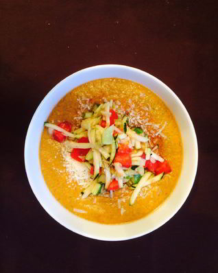 Гаспачо с заправкой из цукини