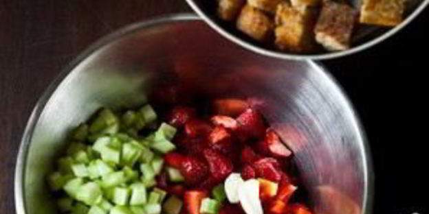 клубничный гаспачо