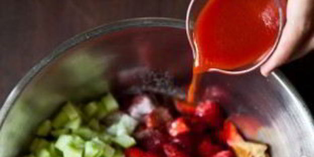 клубничный гаспачо