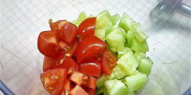 вишнево-малиновый гаспачо