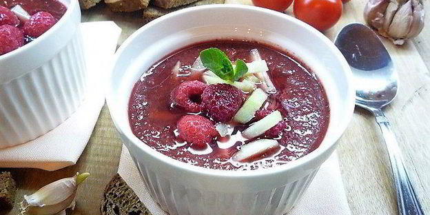 вишнево-малиновый гаспачо