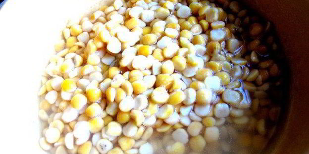 гороховый суп с копченостями и тыквой