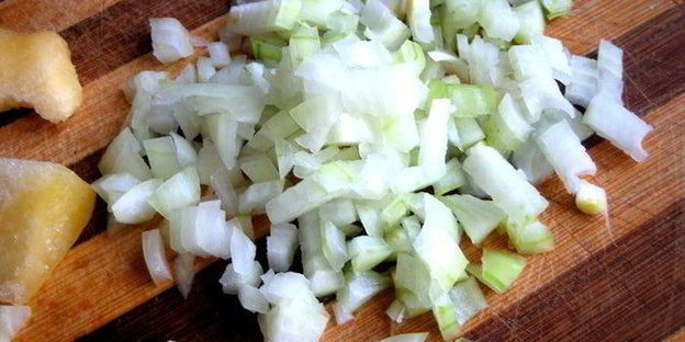 гороховый суп с копченостями и тыквой