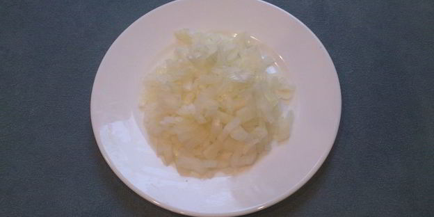 гороховый суп с копченостями в хлебе