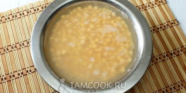 гороховый суп с копченостями в мультиварке