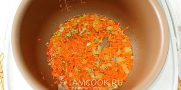 гороховый суп с копченостями в мультиварке