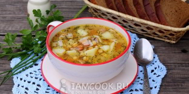 гороховый суп с копченостями в мультиварке