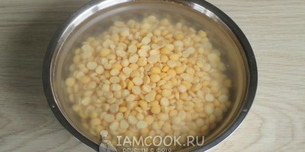 гороховый суп с копчеными ребрышками в мультиварке