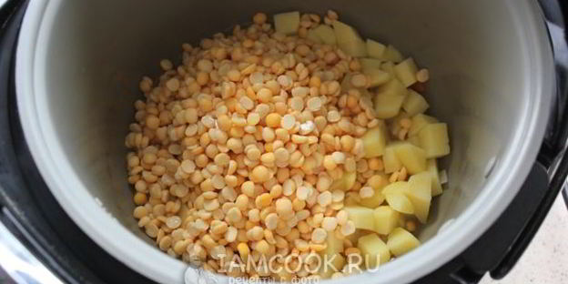 гороховый суп с копчеными ребрышками в мультиварке