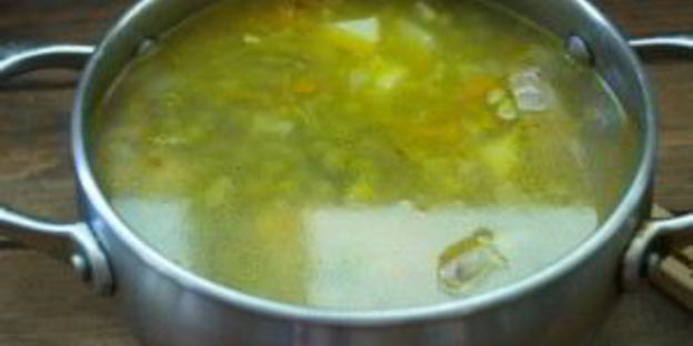 гороховый суп с куриными крыльями