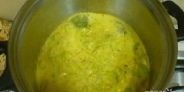 гороховый суп с курицей на кокосовом молоке