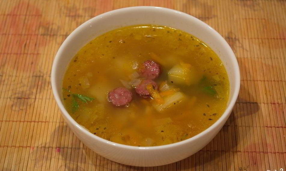 Рецепт горохового супа с охотничими колбасками
