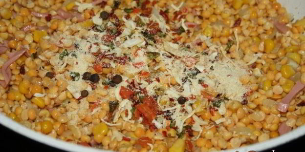 гороховый суп с сосисками и сладкой кукурузой