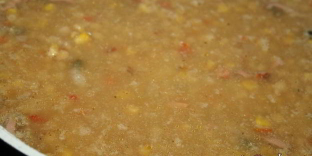 гороховый суп с сосисками и сладкой кукурузой