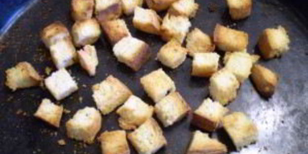 гороховый суп с сухариками