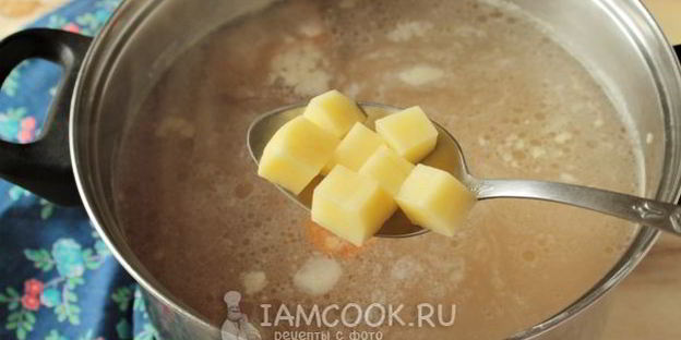 гороховый суп с запеченными ребрышками