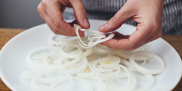 суп гороховый с беконом и луком-фри