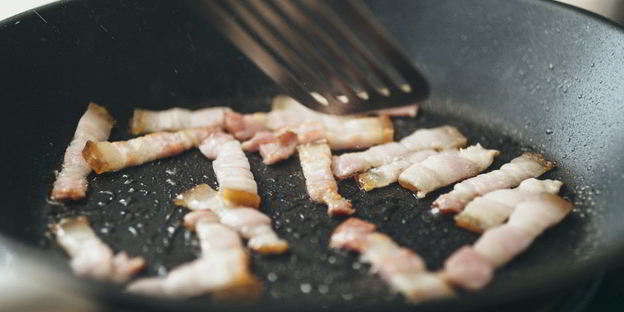 суп гороховый с беконом и луком-фри