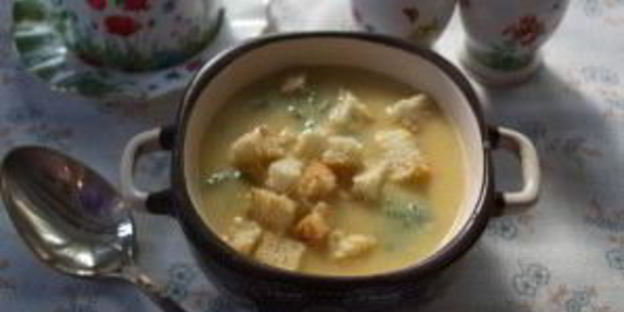 суп гороховый с гренками